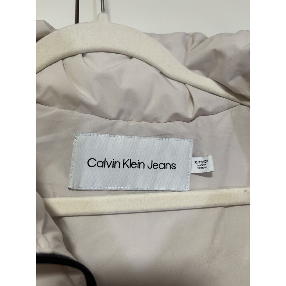 Calvin Klein Jeans Cream Puffer Vest XS - Picture 4 of 9